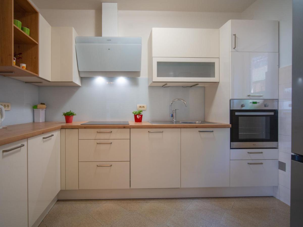 לובראן Holiday Home Nikolina By Interhome מראה חיצוני תמונה